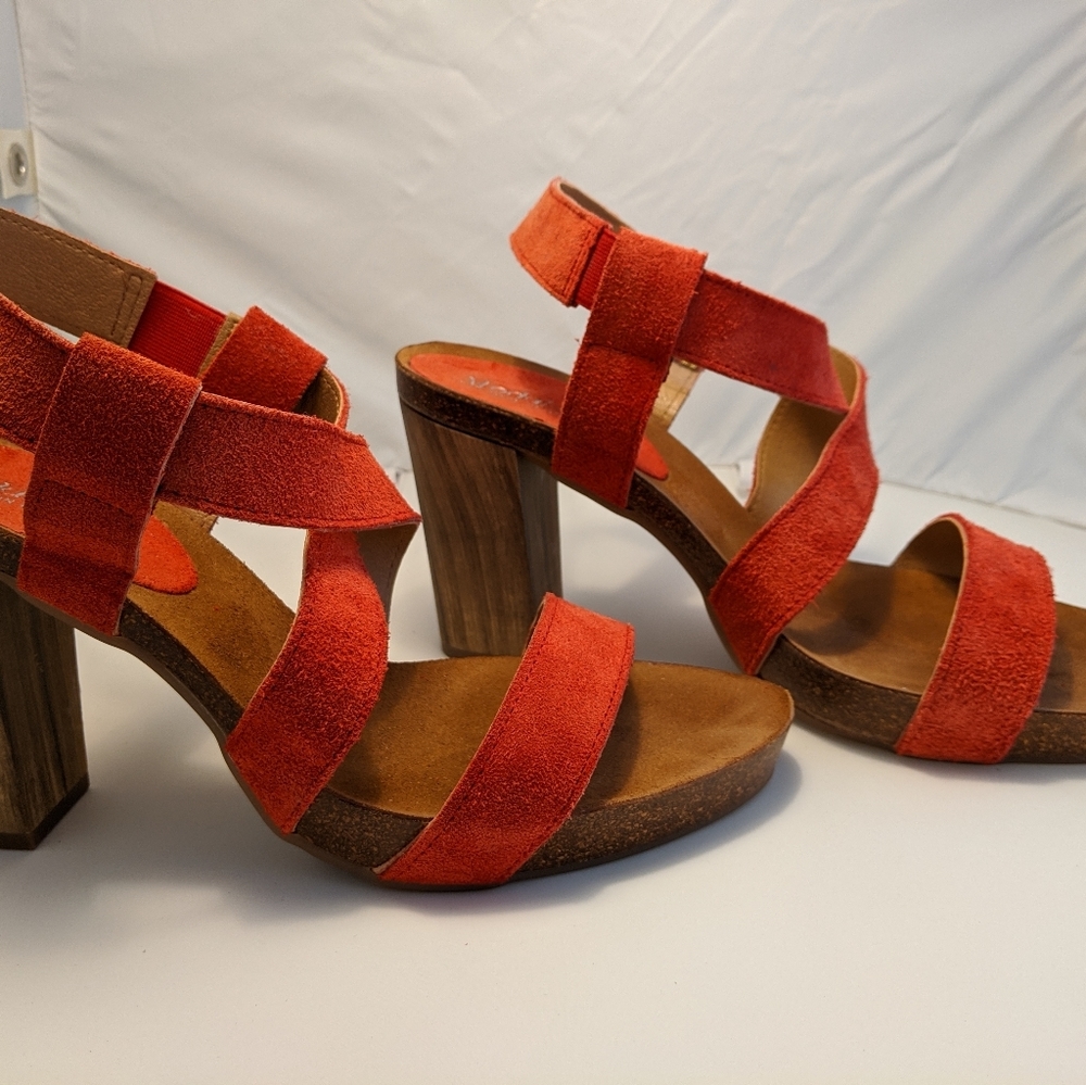 Sandals - Picture 9 of 9